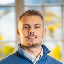 Jonas Sallinger, Property Manager